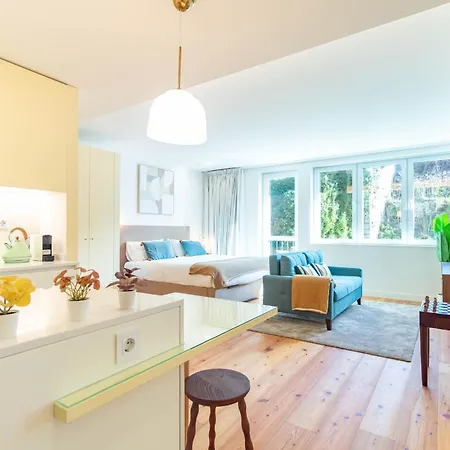 Apartman & Trendy W Balcony By Lovelystay Porto