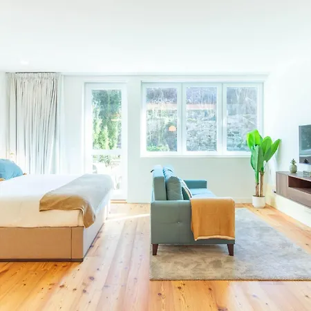 Apartman & Trendy W Balcony By Lovelystay Porto